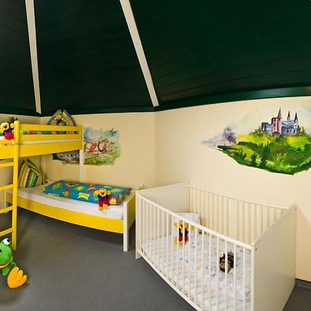 Smileys Kinderhotel Trebesing Kültér fotó