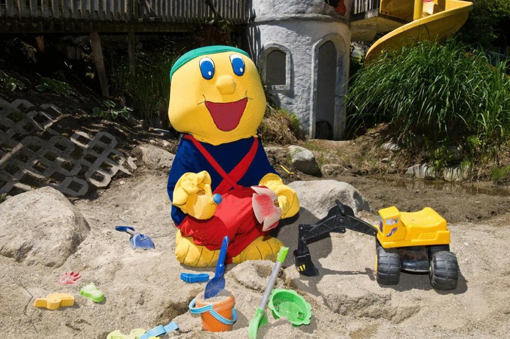 Smileys Kinderhotel Trebesing Kültér fotó